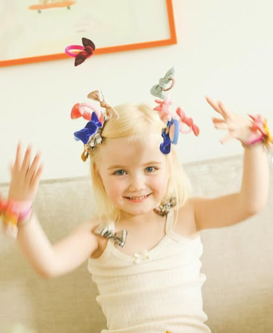 Happy Parrot Samettirusetti – Käsintehty Velvet Bow Hiusrusetti