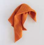 Kotimainen musliiniharso – 35 × 35 cm  | Happy Parrot